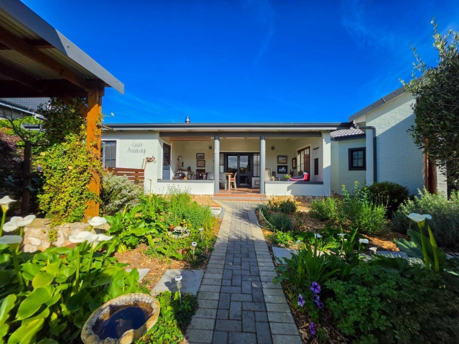 2 Bedroom Property for Sale in Stilbaai Western Cape